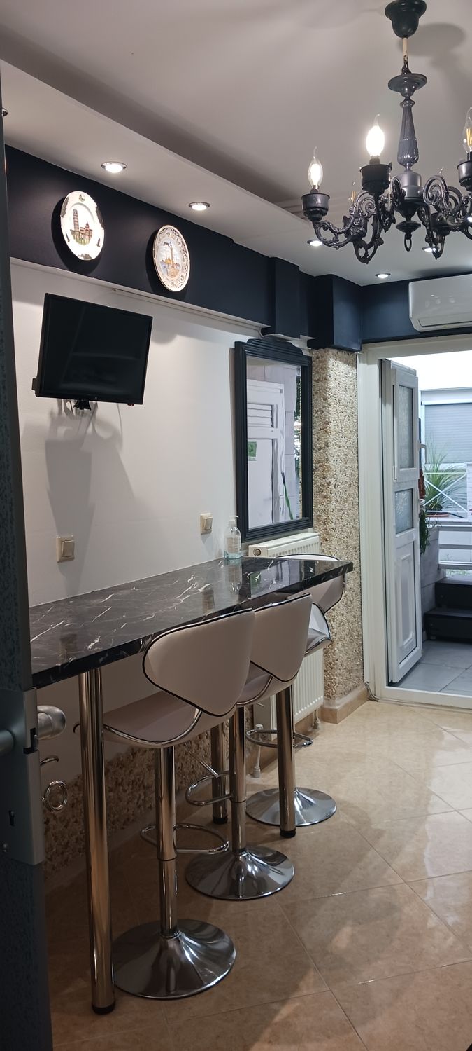 1004 Yard's studio 2026 30